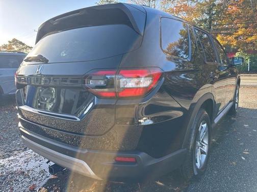2023 Honda Pilot AWD EX-L 8 Passenger