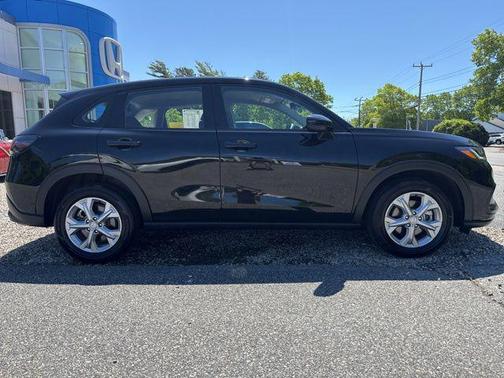 Crystal Black Pearl 2024 Honda HR-V LX