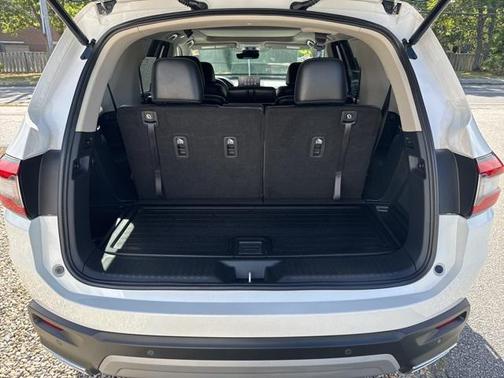 2025 Honda Pilot Touring 8-Passenger