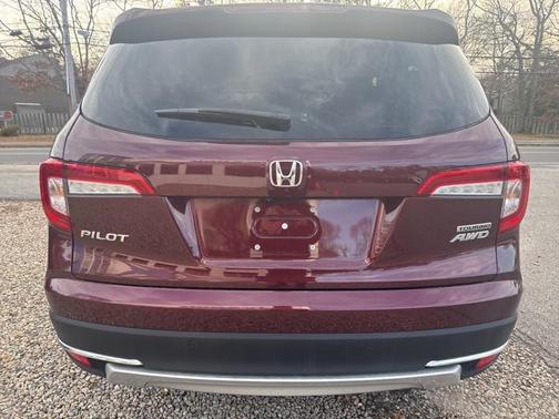 2022 Honda Pilot Touring 8-Passenger