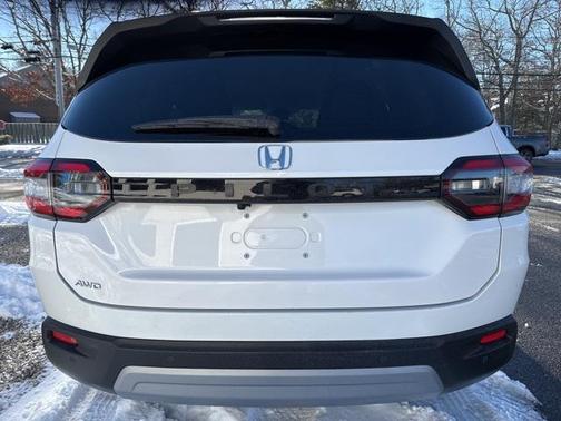 2023 Honda Pilot AWD EX-L 8 Passenger