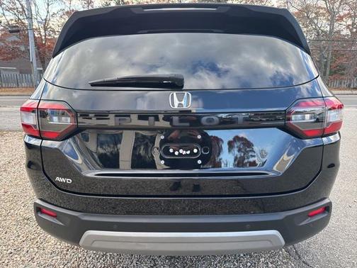 2023 Honda Pilot AWD EX-L 8 Passenger
