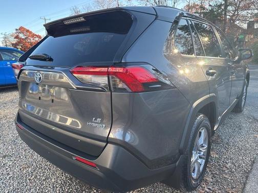 2024 Toyota RAV4 Hybrid LE