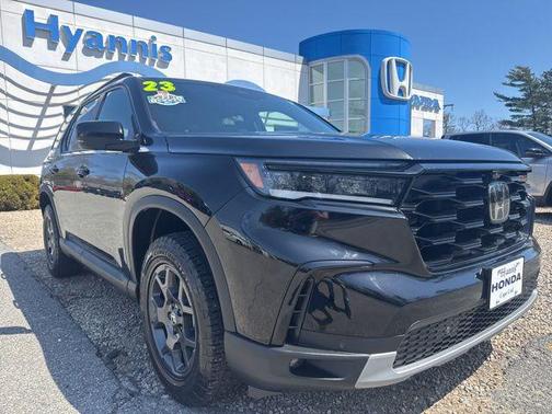 Crystal Black Pearl 2023 Honda Pilot AWD TrailSport