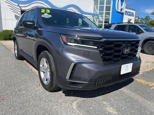 2023 Honda Pilot AWD LX