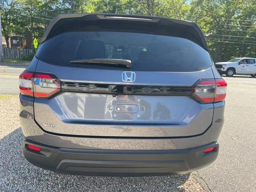 2023 Honda Pilot AWD LX