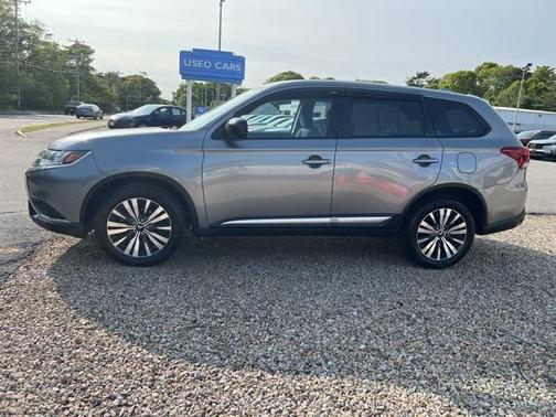 2019 Mitsubishi Outlander ES