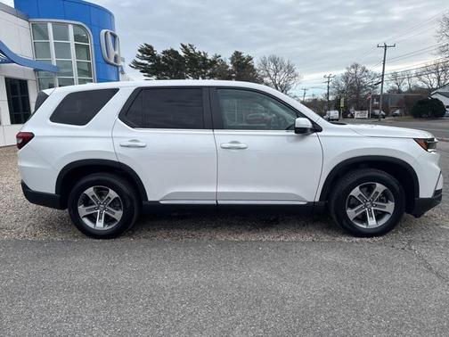 2023 Honda Pilot AWD EX-L 8 Passenger