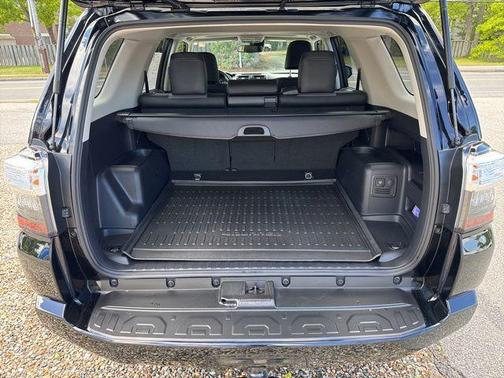 Midnight Black Metallic 2024 Toyota 4Runner SR5 Premium