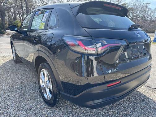 Crystal Black Pearl 2025 Honda HR-V LX