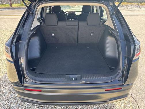 Crystal Black Pearl 2025 Honda HR-V LX