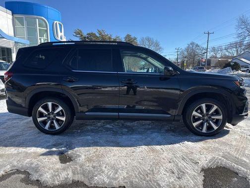 2023 Honda Pilot Touring 8-Passenger