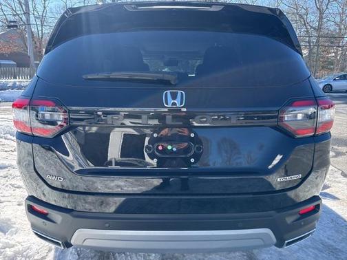 2023 Honda Pilot Touring 8-Passenger