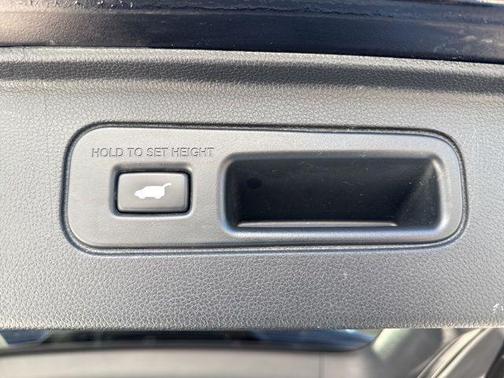 2023 Honda Pilot Touring 8-Passenger