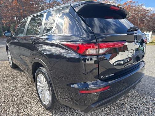 2024 Mitsubishi Outlander ES 2.5 S-AWC