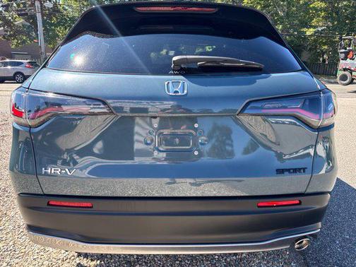 Nordic Forest Pearl 2025 Honda HR-V AWD Sport