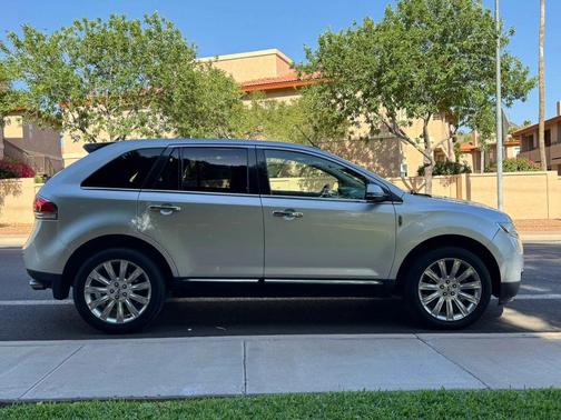 Ingot Silver Metallic 2015 Lincoln MKX Base