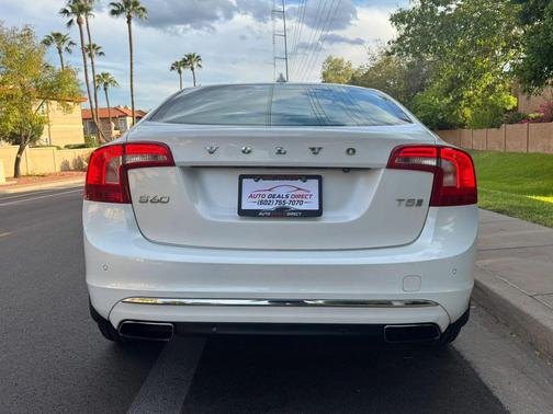 Crystal White Pearl 2016 Volvo S60 Inscription T5 Drive-E Premier