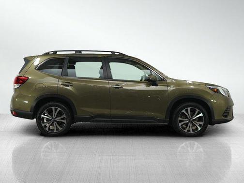 Autumn Green Metallic 2022 Subaru Forester Limited