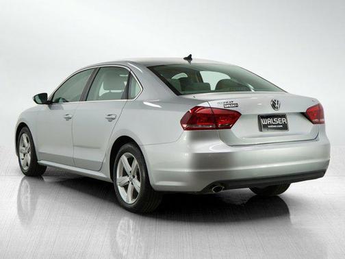 2012 Volkswagen Passat 2.5 SE