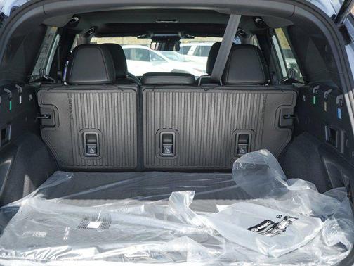 Crystal White Pearl 2026 Subaru Outback Premium