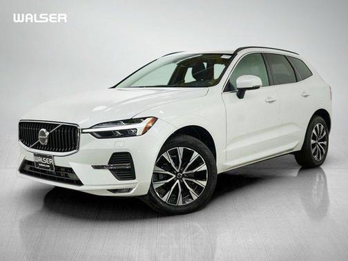 Crystal White Metallic 2023 Volvo XC60 B5 Core