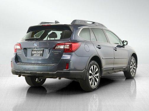 Carbide Gray Metallic 2017 Subaru Outback 3.6R Limited