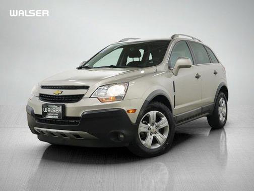 Champagne Silver Metallic 2014 Chevrolet Captiva Sport 2LS