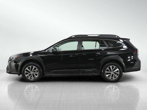 Crystal Black Pearl 2025 Subaru Outback Premium