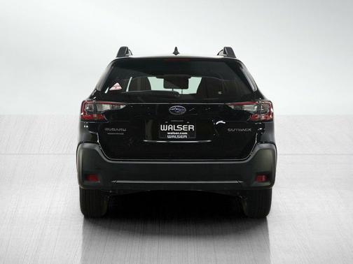 Crystal Black Pearl 2025 Subaru Outback Premium