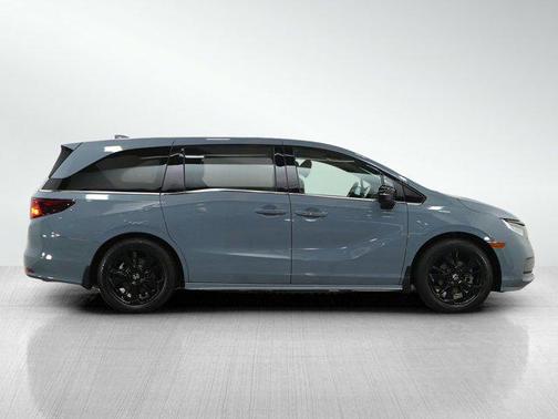 Sonic Gray Pearl 2023 Honda Odyssey Sport