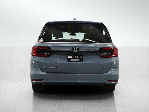 Sonic Gray Pearl 2023 Honda Odyssey Sport