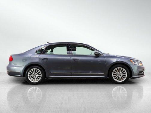 Platinum Gray Metallic 2016 Volkswagen Passat 1.8T SE