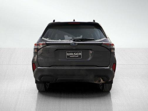 2025 Subaru Forester Base