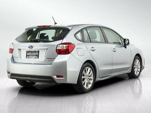 Ice Silver Metallic 2014 Subaru Impreza 2.0i Premium
