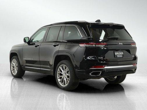 2023 Jeep Grand Cherokee Summit