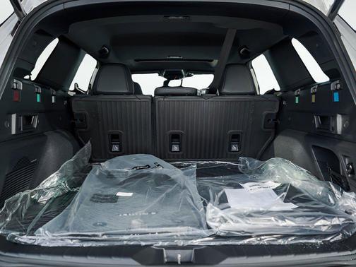 Crystal White Pearl 2026 Subaru Outback Touring