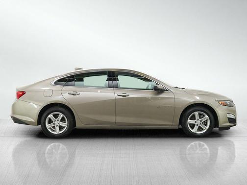 Mineral Gray Metallic 2024 Chevrolet Malibu FWD 1LT