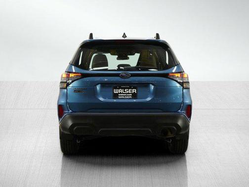 2025 Subaru Forester Base