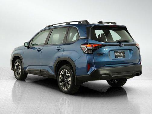 2025 Subaru Forester Base