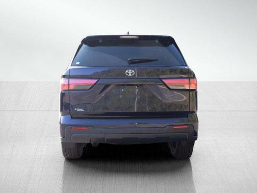 2024 Toyota Sequoia SR5