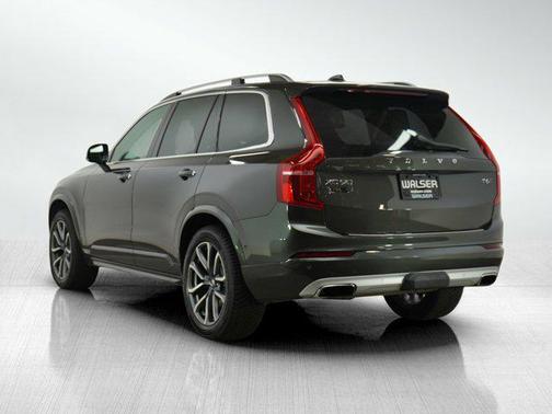 2018 Volvo XC90 T6 Momentum