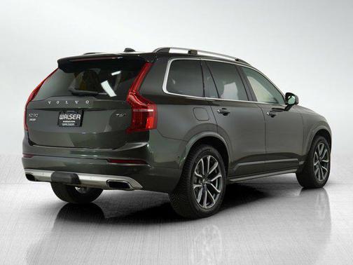 2018 Volvo XC90 T6 Momentum