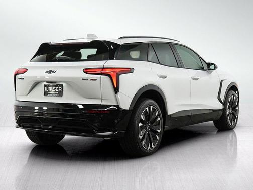 Summit White 2024 Chevrolet Blazer EV eAWD RS