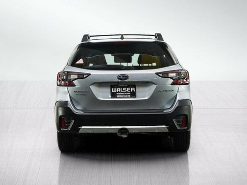 Ice Silver Metallic 2022 Subaru Outback Limited