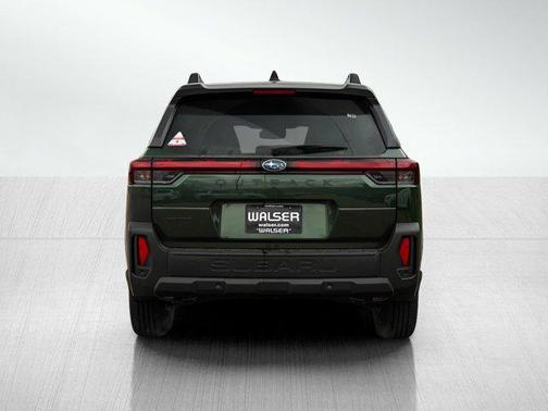 Deep Emerald Green Pearl 2026 Subaru Outback Touring XT