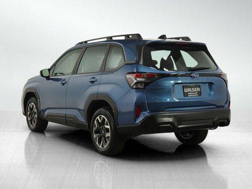 2025 Subaru Forester Base