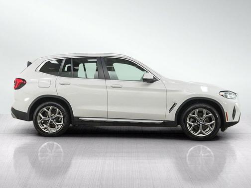 White 2022 BMW X3 xDrive30i