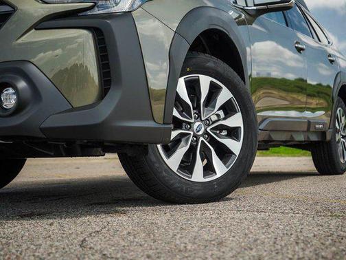 2025 Subaru Outback Touring