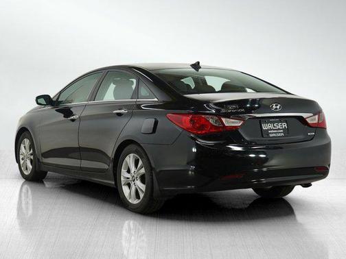 2011 Hyundai SONATA Limited